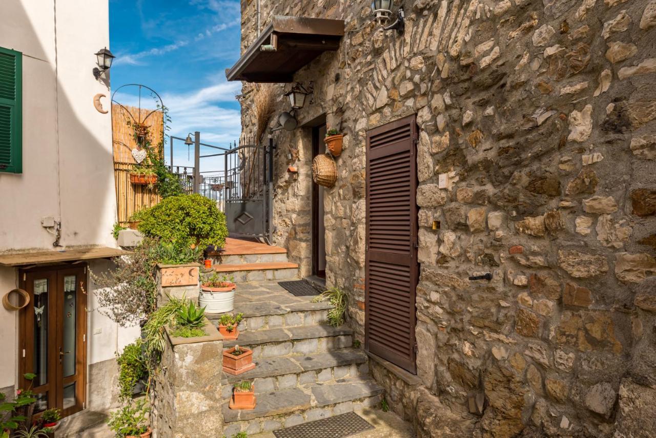 La Luna Nel Castello Vezzano Ligure Zewnętrze zdjęcie