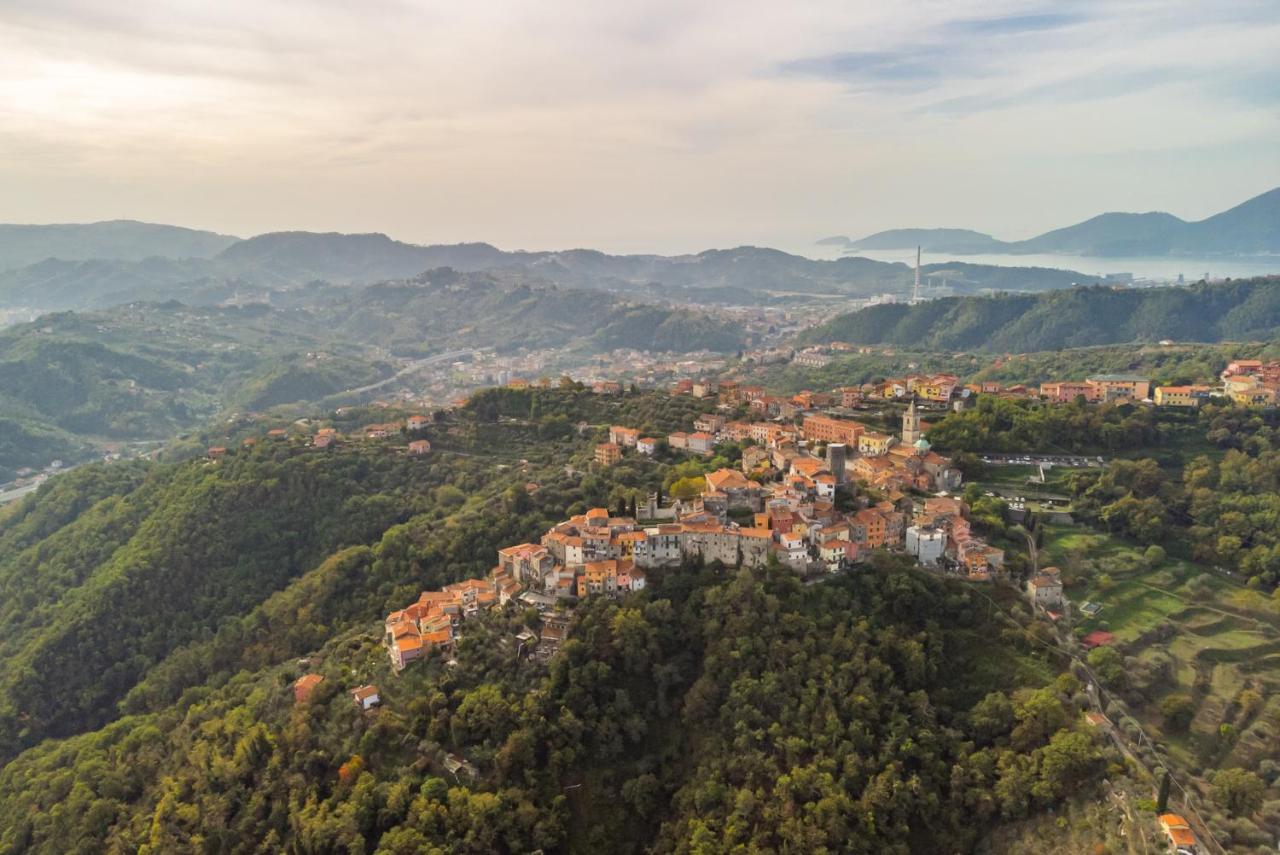 La Luna Nel Castello Vezzano Ligure Zewnętrze zdjęcie